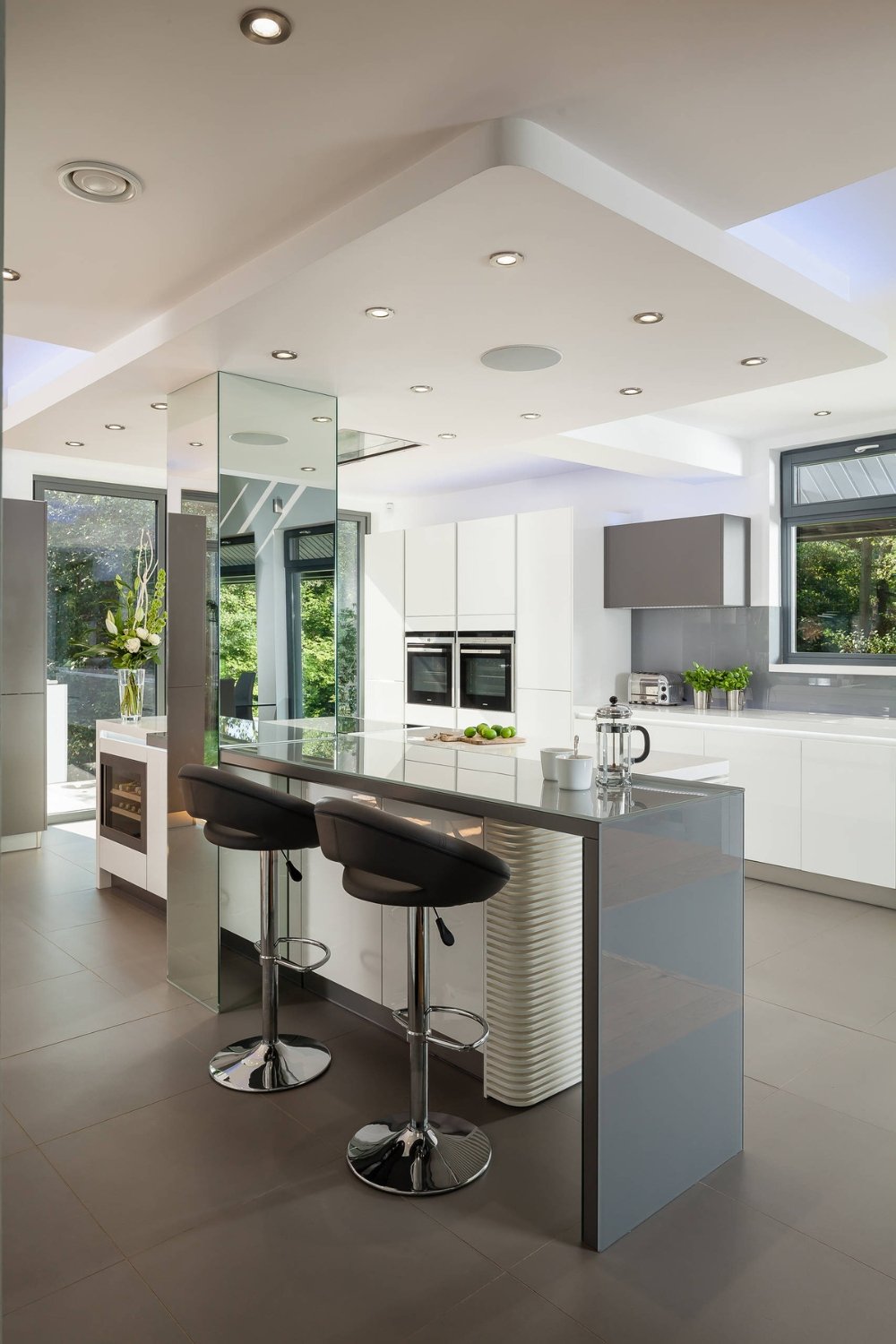 30 Modern Kitchen Trends to Elevate Your Space with Style